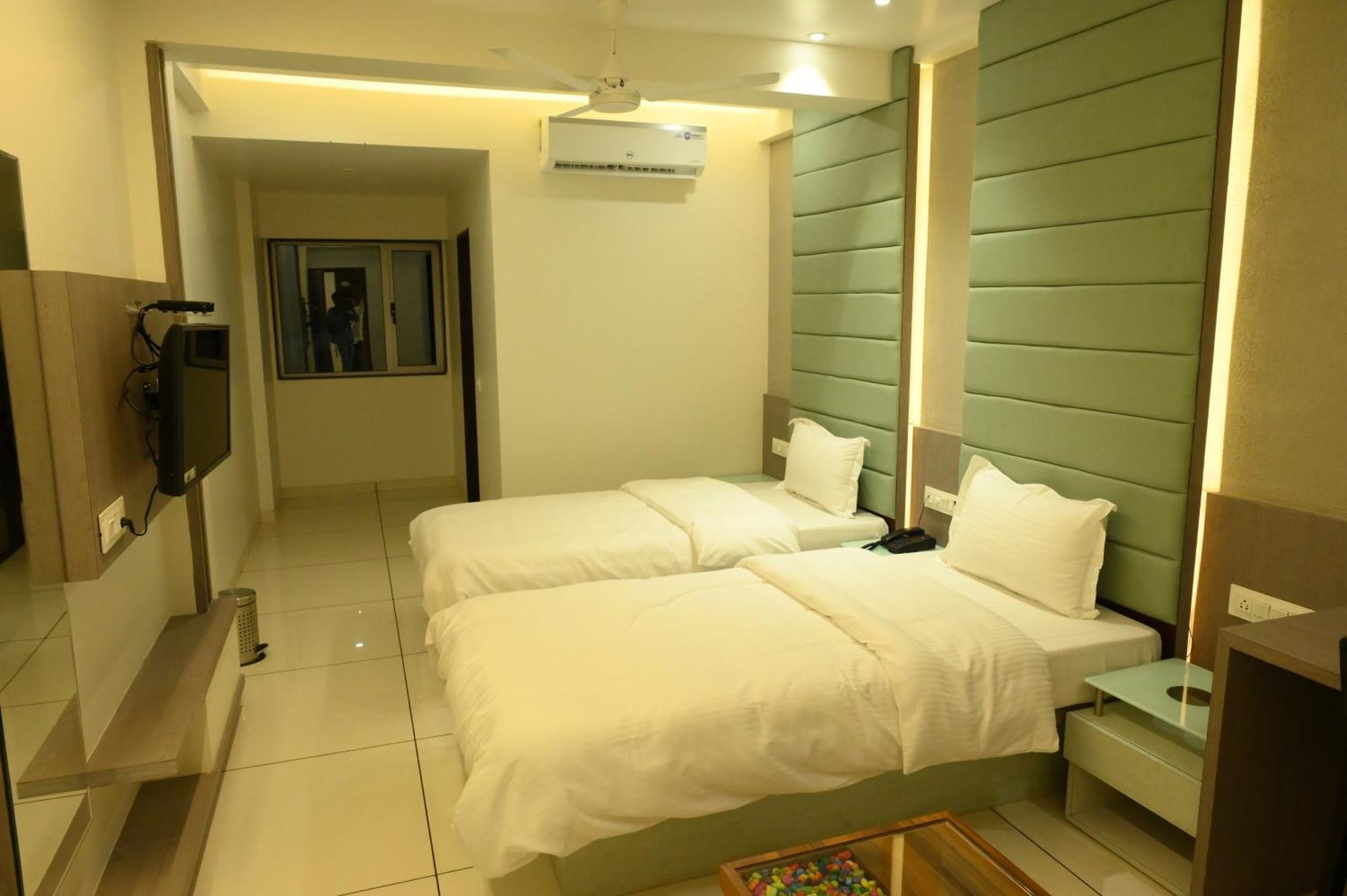 Hotel Parqotel Arnala Exterior photo